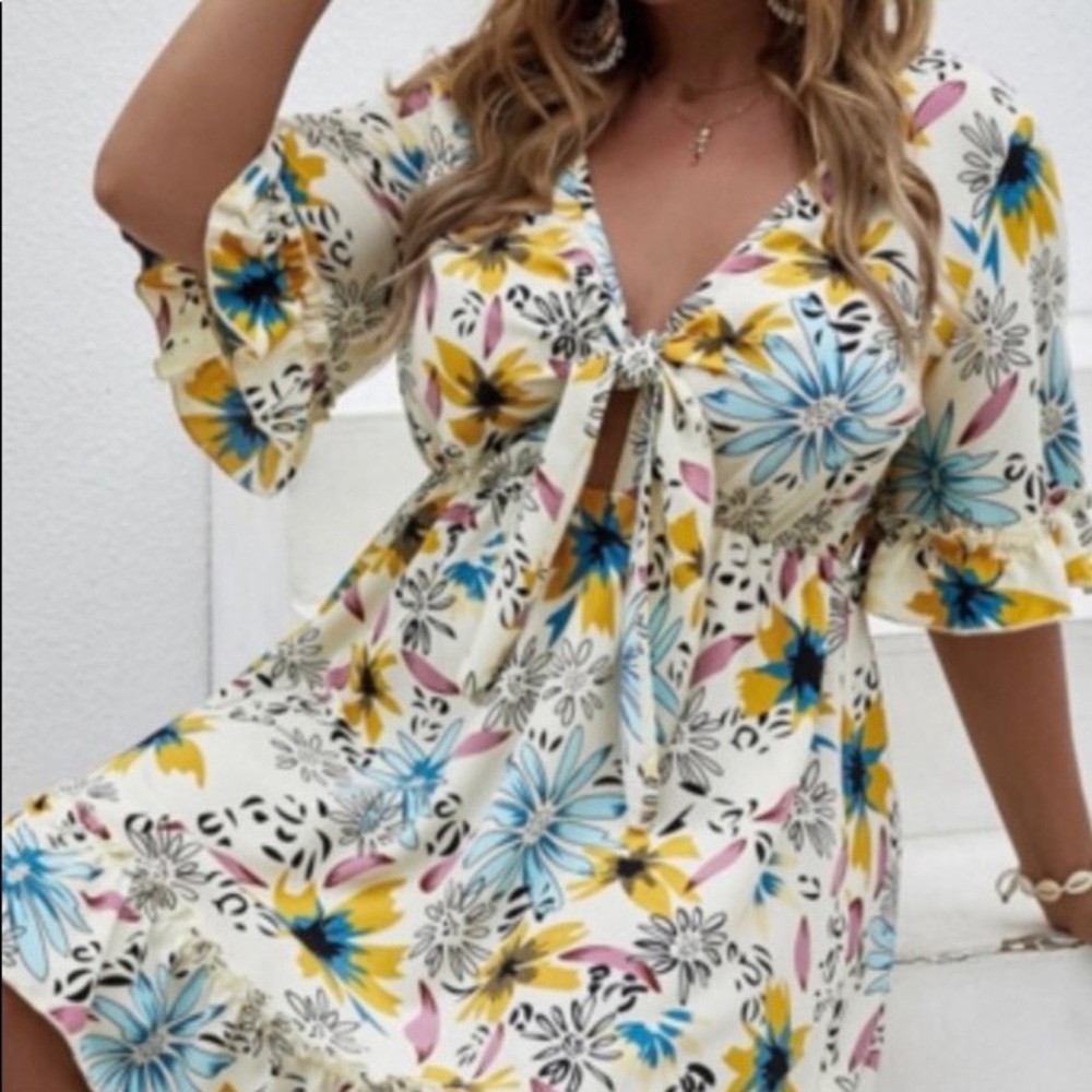 Shrink Curve Sexy Floral, Tie Front, Ruffles Around Sleeves and Hem, Mini Dress - Picture 3 of 15